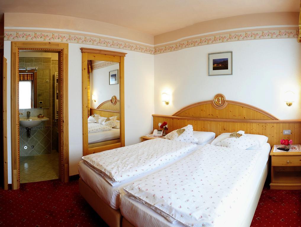 Hotel Cesa Padon Arabba Quarto foto